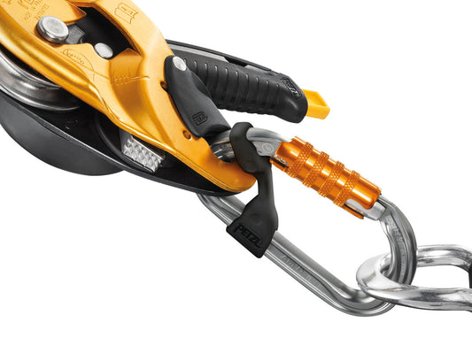 Captiv Carabiner Retainer